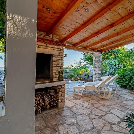 Вилла Sanja By Guide Вела-Лука